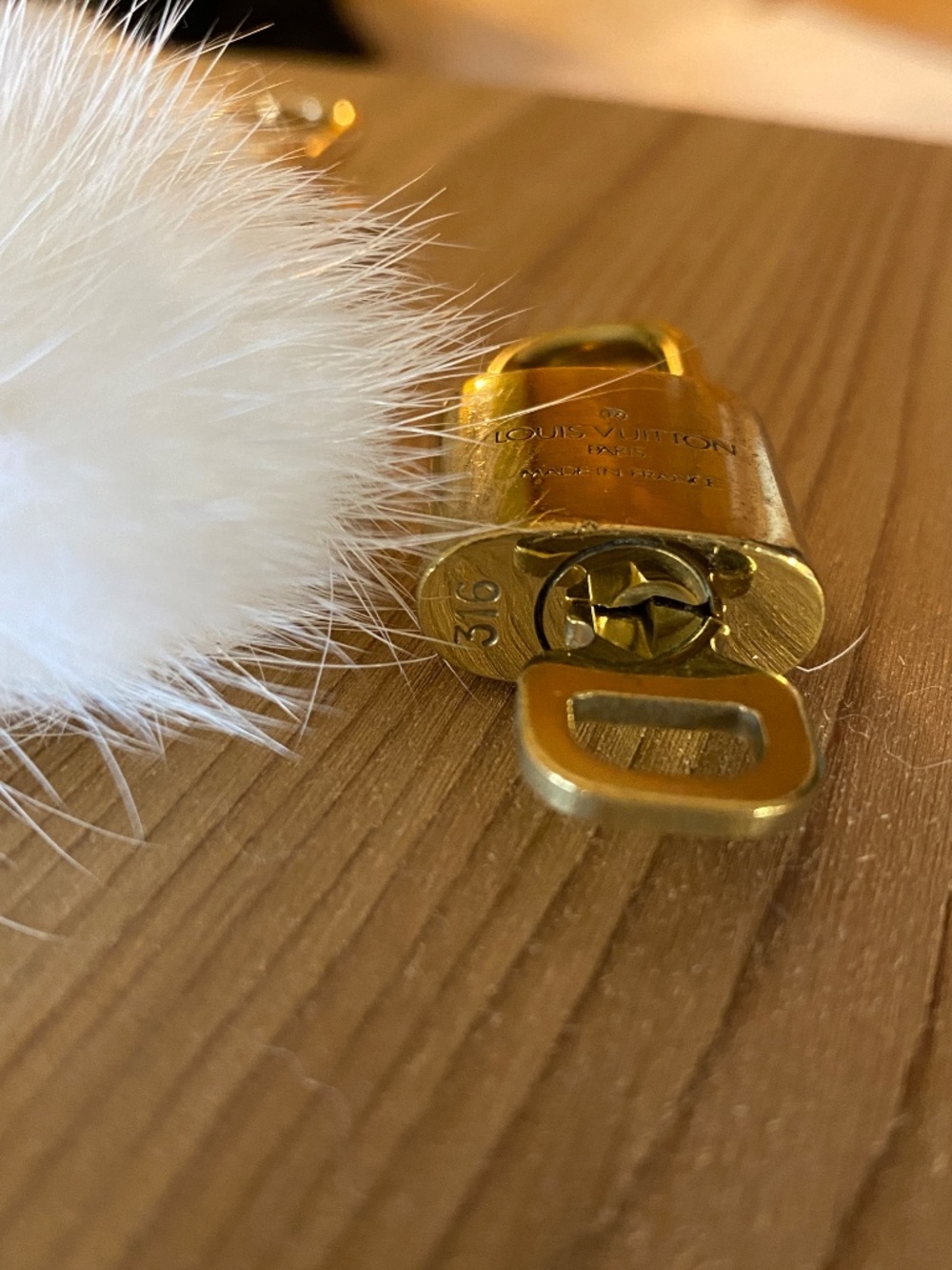 Authentic Louis Vuitton Padlock & Key Set #316  Bonus Bag Charm Included Good - Picture 4 of 4